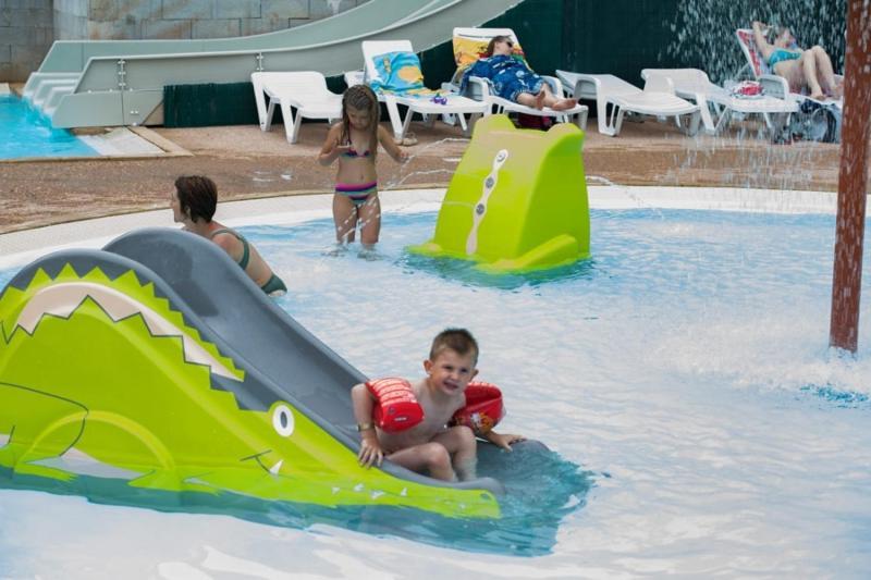 Camping Lou Cantaire Hotel Fayence Exterior photo